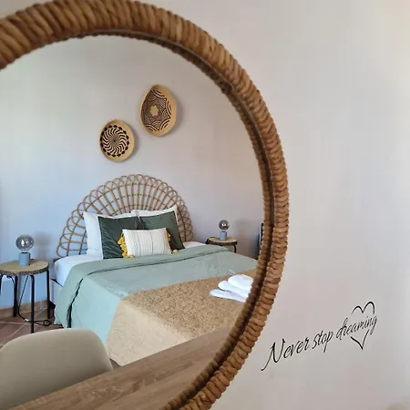 Boho - Cozy Near Beaches Apartment